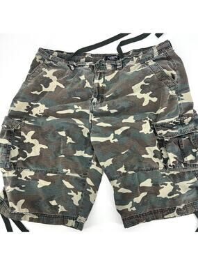 LA GATE Collection U.S.A. Green Camo Cargo Shorts 100% Cotton Adjustable Size 46
